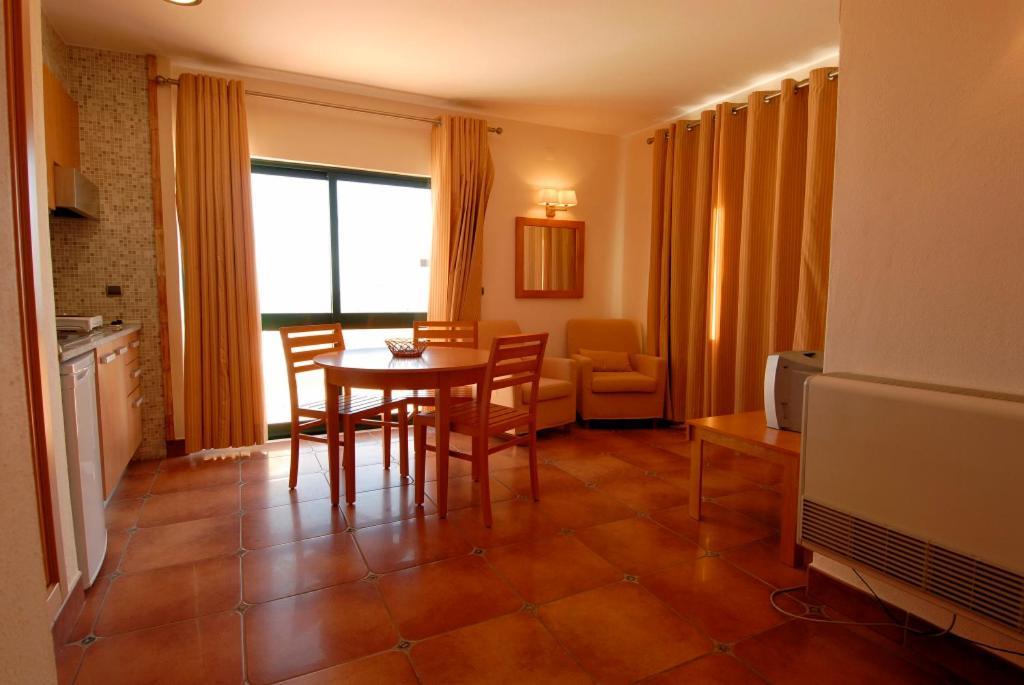 Aparthotel Olhos D'Agua อัลบูเฟรา ห้อง รูปภาพ