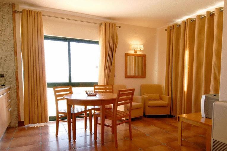 Aparthotel Olhos D'Agua อัลบูเฟรา ภายนอก รูปภาพ